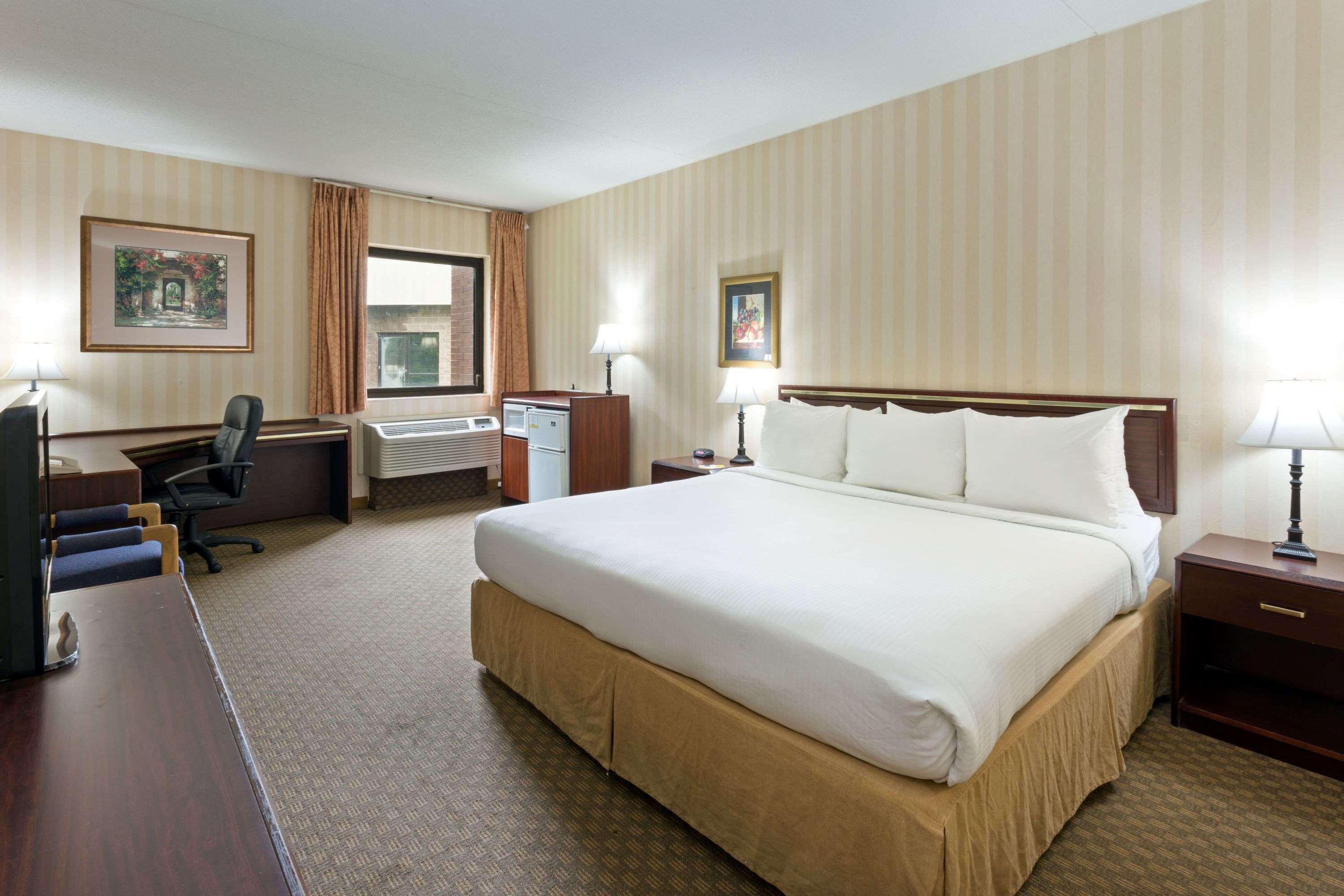 Days Inn & Suites By Wyndham Northwest Indianapolis Kültér fotó
