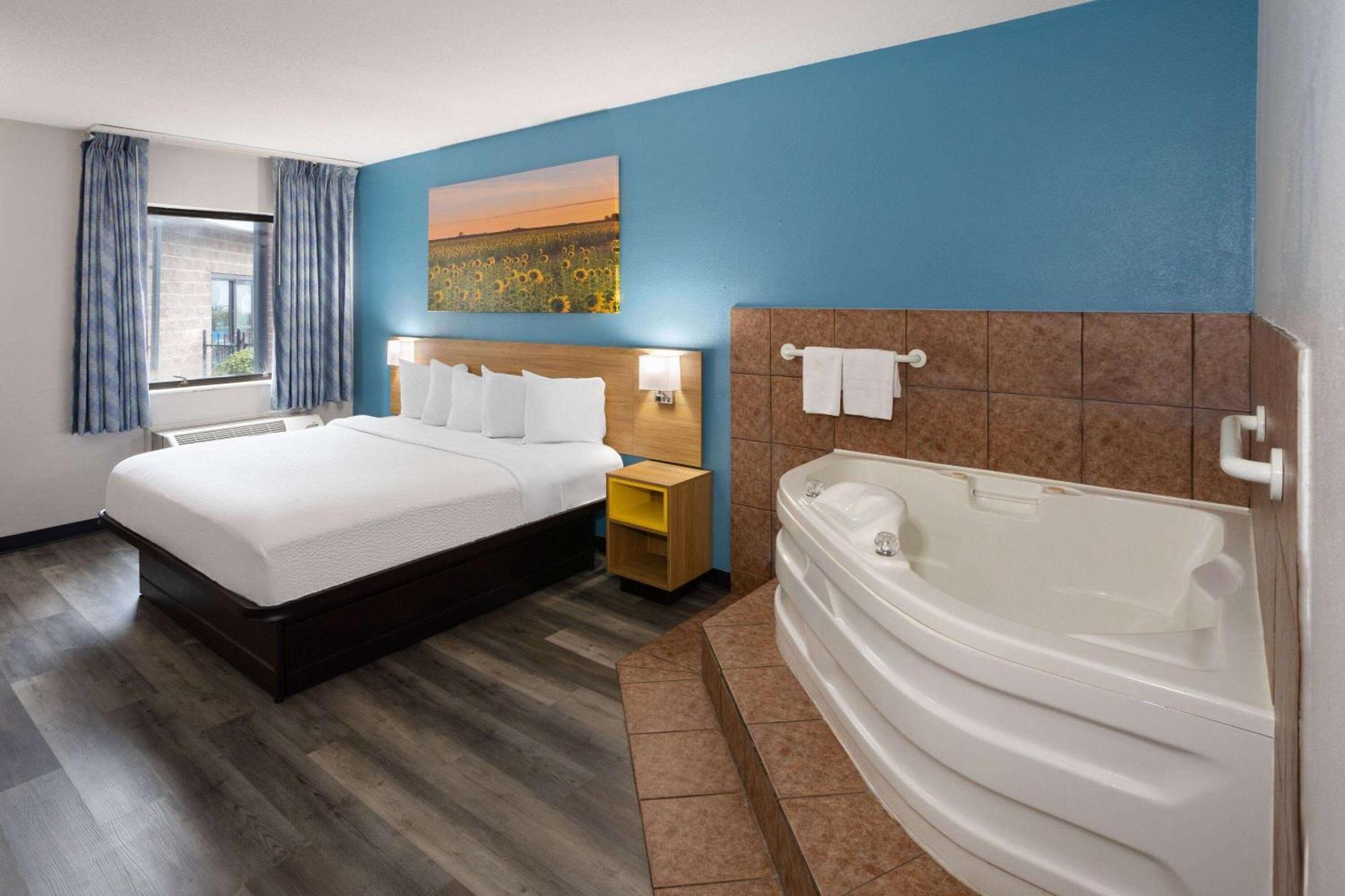 Days Inn & Suites By Wyndham Northwest Indianapolis Kültér fotó