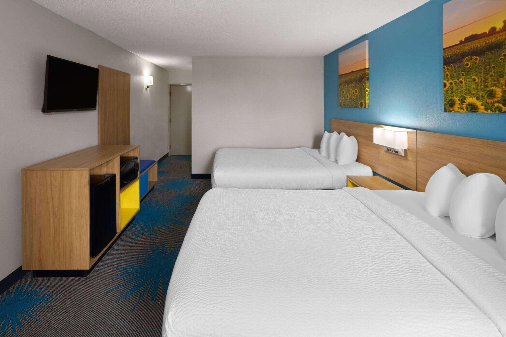 Days Inn & Suites By Wyndham Northwest Indianapolis Kültér fotó