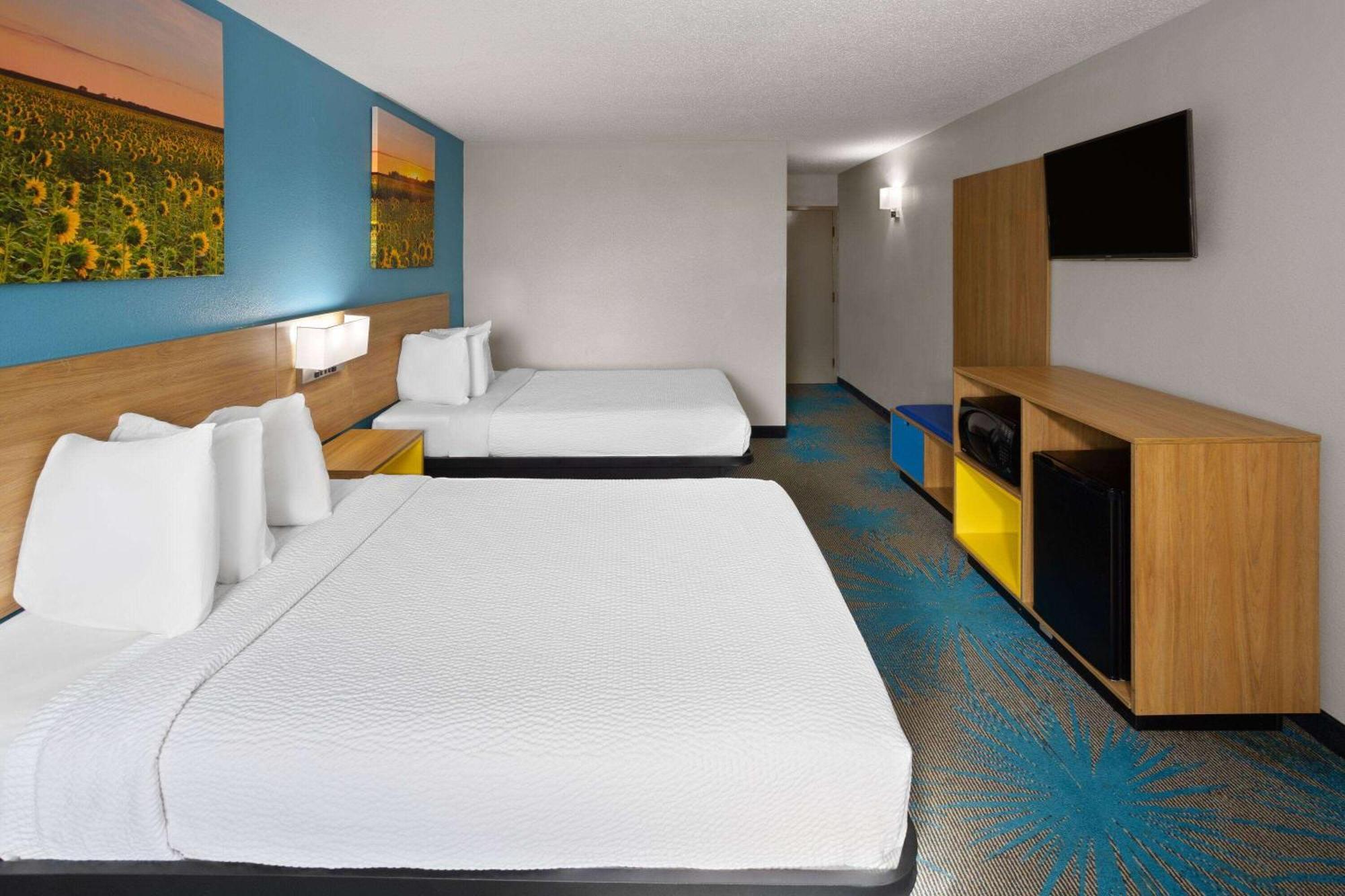 Days Inn & Suites By Wyndham Northwest Indianapolis Kültér fotó
