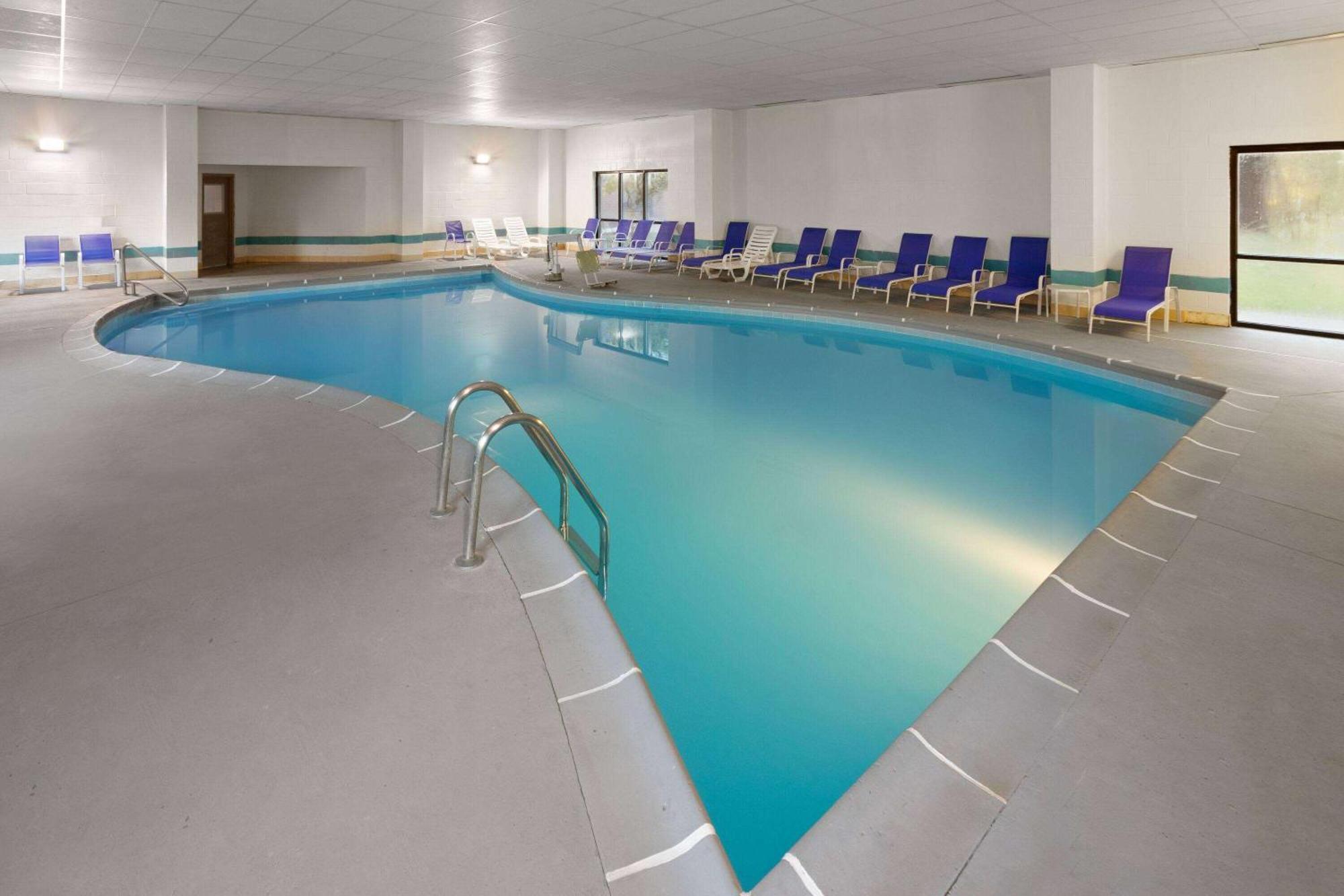 Days Inn & Suites By Wyndham Northwest Indianapolis Kültér fotó